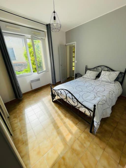Chez Leo I - Appartement T2 Proche Tricastin 볼렌느 외부 사진